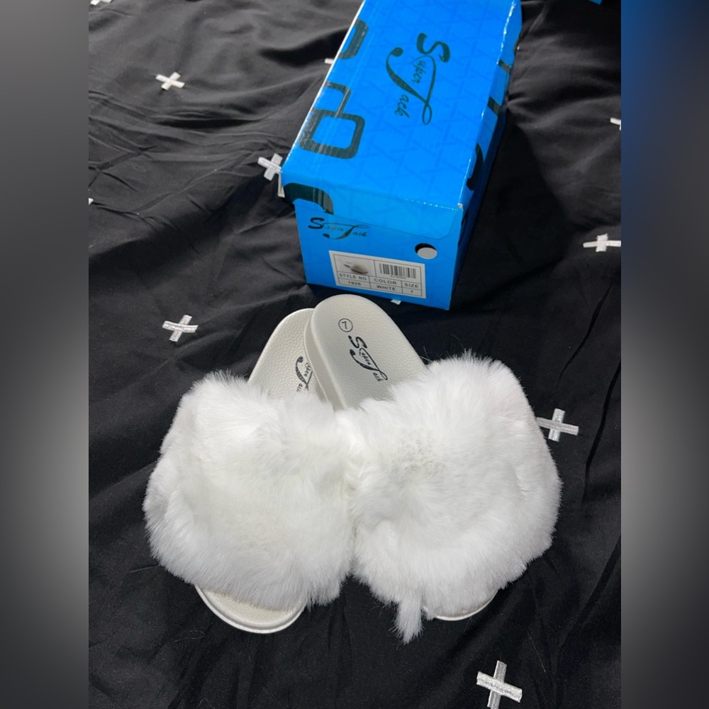 Fur Slides - Picture 6 of 6